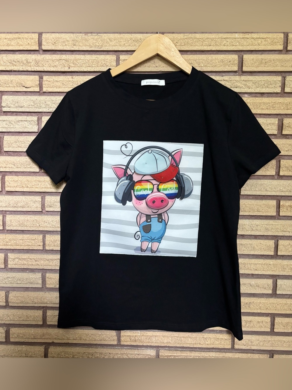 3D Pig T-Shirt - Popcorn - Size Med - Unisex - Pig Novelty Tee - 90's Pig Tee